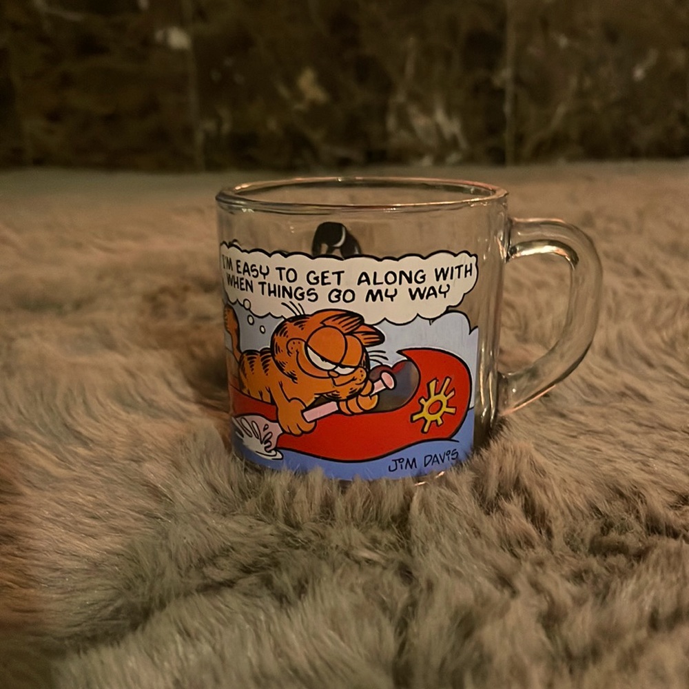 Garfield Cat Cartoon 1978 McDonalds Glass Mug Odie.Very good condition.